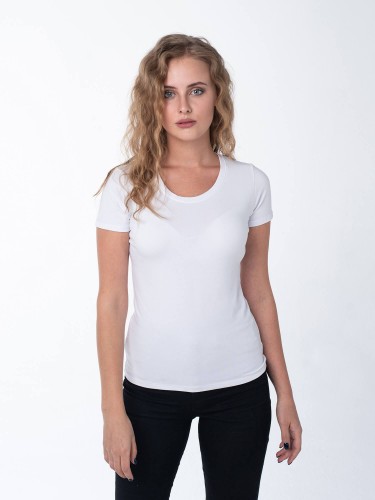 Белая женская футболка с лайкрой