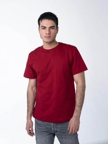 Бордовая мужская футболка