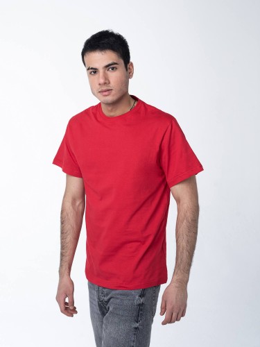 Красная мужская футболка с лайкрой
