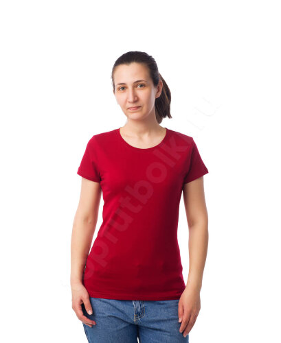 Бордовая женская футболка